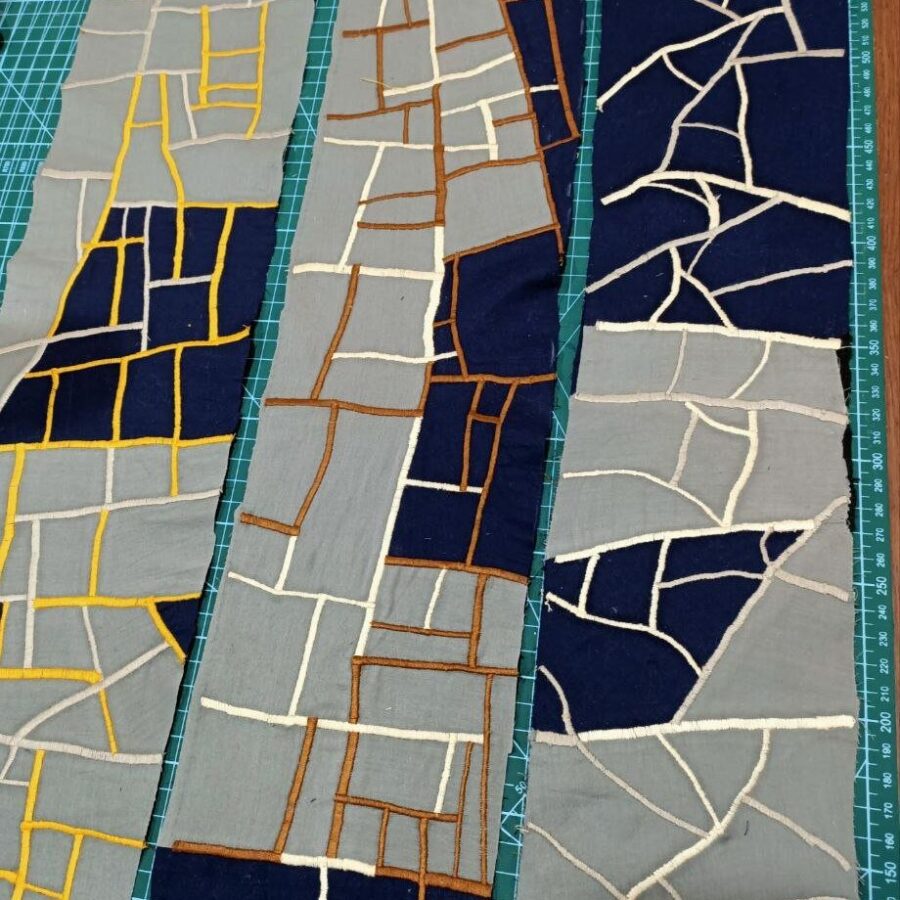 photo_2024-03-15_17-52-26 Dual Colours Embroidery Scrunchy | 雙色刺繡髮圈