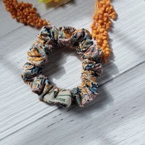 photo_6_2024-05-28_01-54-10 Vintage Floral Scrunchie by RE-:Petite