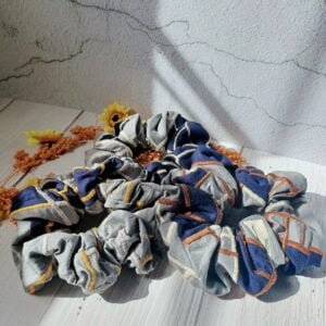 Dual Colours Embroidery Scrunchy | 雙色刺繡髮圈